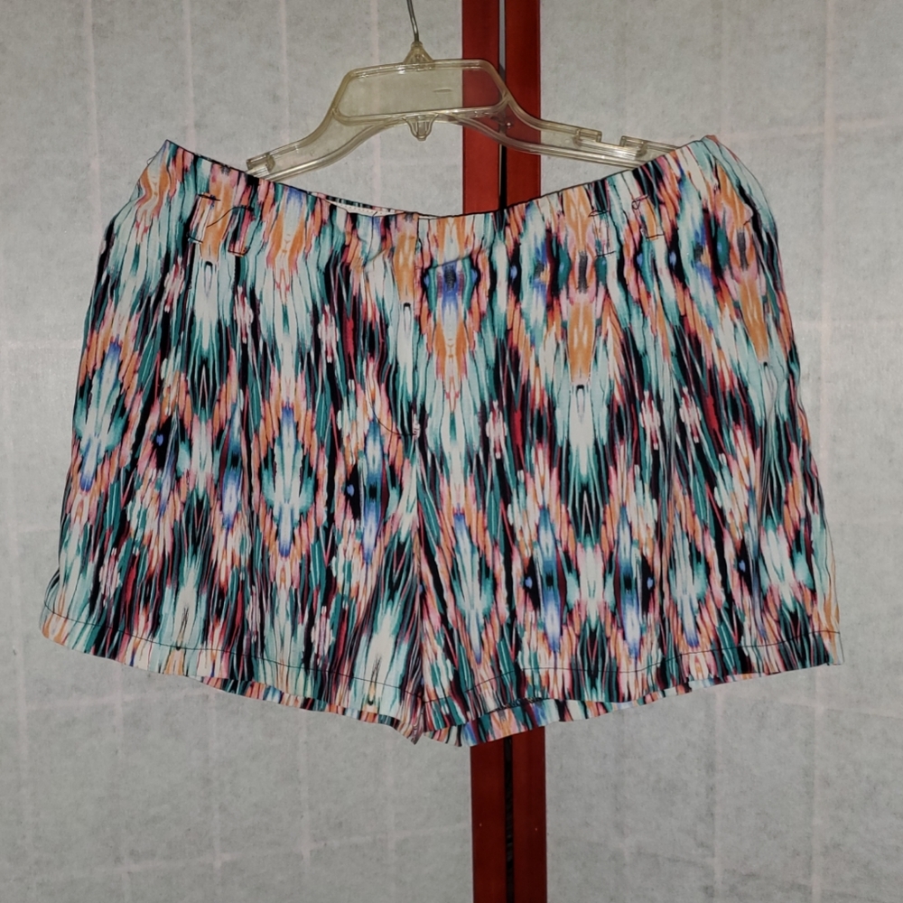-2 for $30!  GUC cute patterned shorts by MAX UK 12